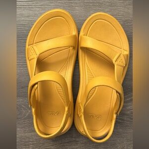 Teva Hurricane Sandal- W8 - Golden Yellow